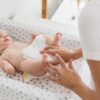 Cambio pannolino: come fare e cosa NON fare per evitare infezioni e irritazioni